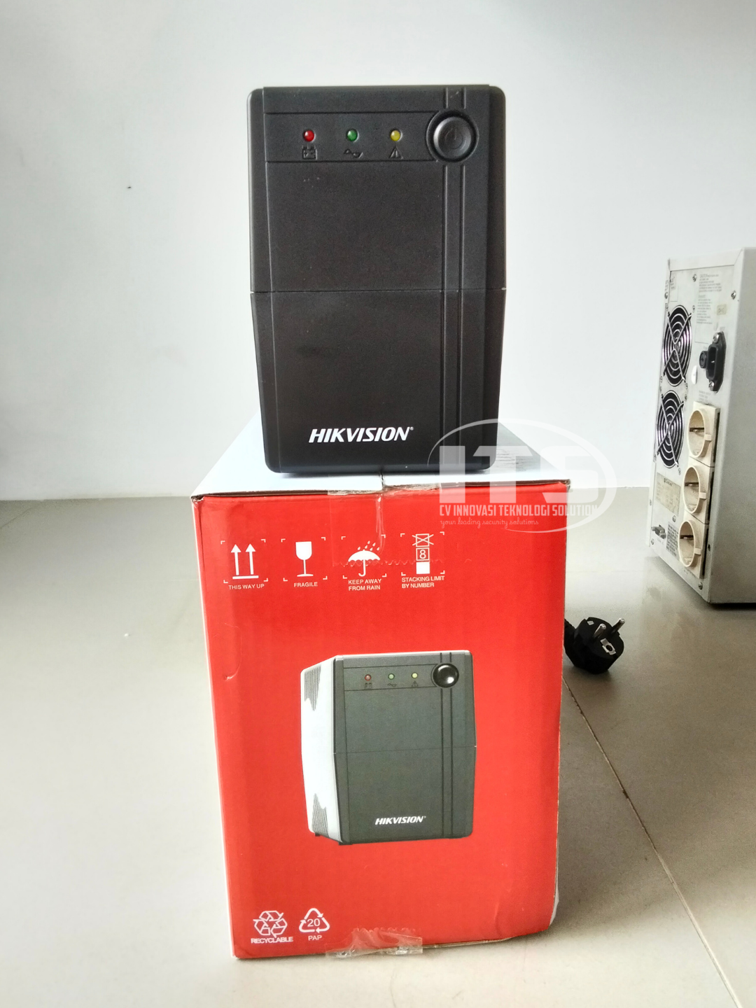 HIKVISION DS-UPS600
